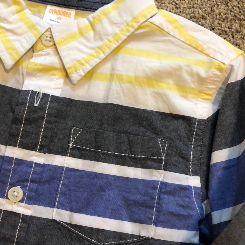 Never worn button up - Picture 3 of 3